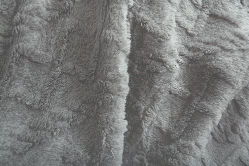 Mikroflanelová deka MODA tmavo šedá 150x200 cm (2)