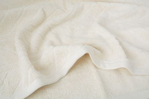 Darčekový balíček uteráka a osušky ALIVA krémový (3)