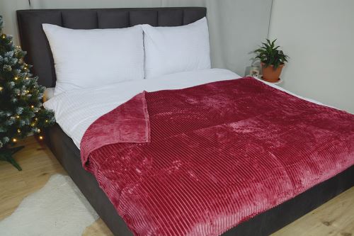 Mikroflanelová deka ZORA vínová 150x200 cm (2)